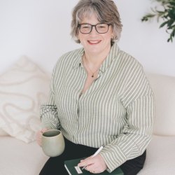 Profile picture for user Helen Christopher